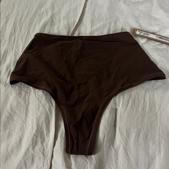 Skims Fits Everybody High Waisted Thong - Picture 3 of 12